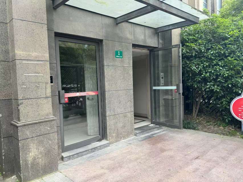 卓越商务中心二期（15-16）房源图片缩略图3