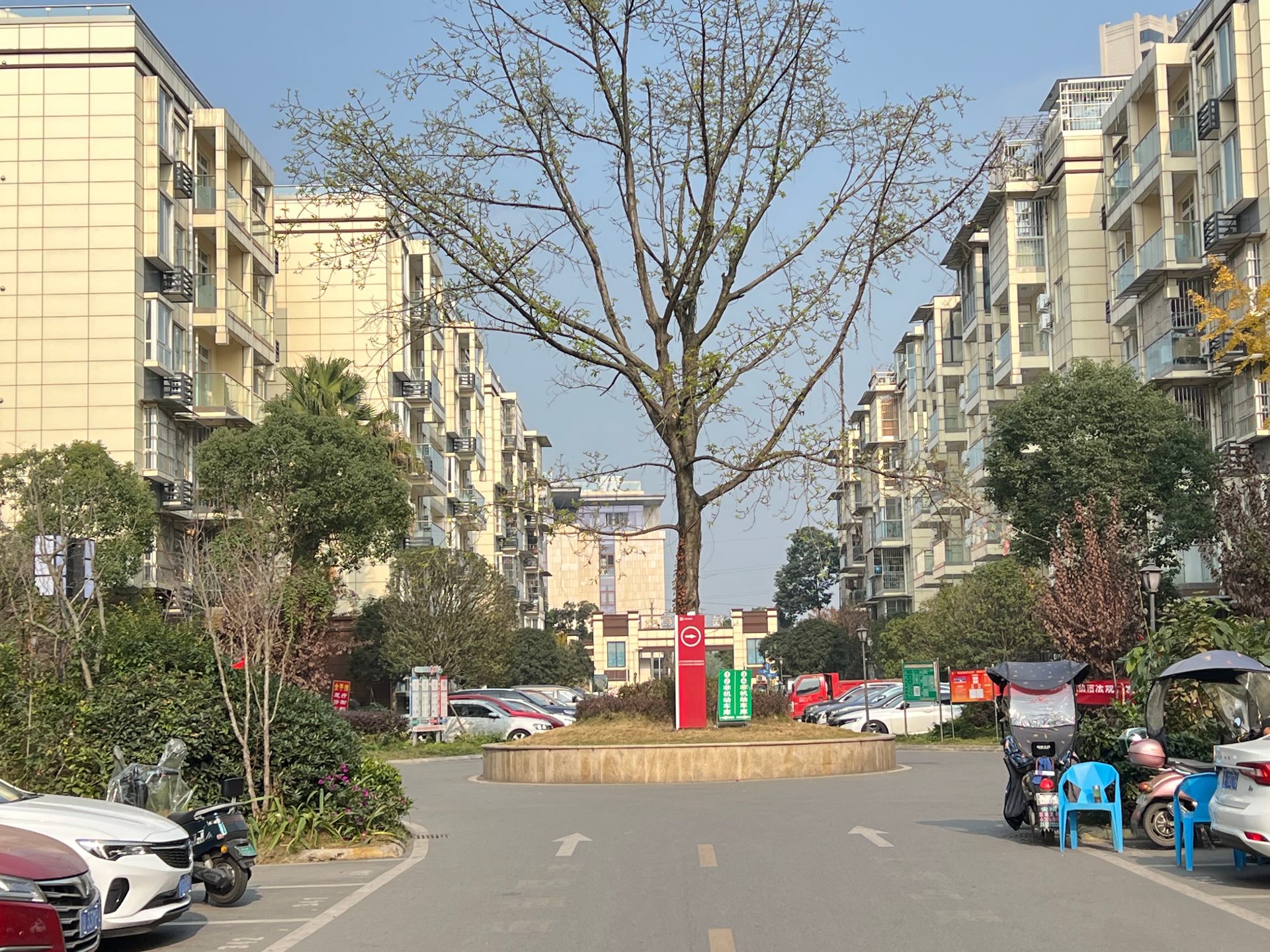 侯家花园B区房源图片缩略图2